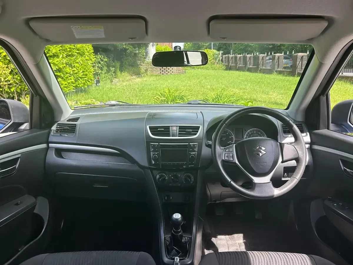Used Suzuki Swift SZ3 75 HP (55 kW) 2012 Blue Hatchback