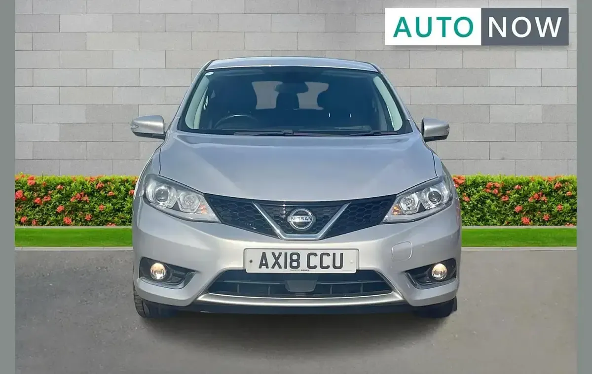 Used Nissan Pulsar Tekna 115 HP (84 kW) 2018 Silver Hatchback