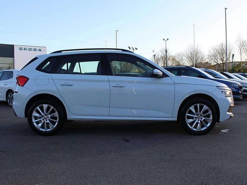 Used Skoda Kamiq SE 70 HP (51 kW) 2022 White SUV