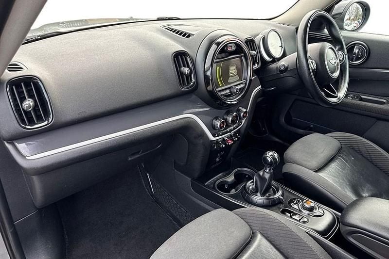 Begagnad Mini Cooper S Countryman 192 HK (141 kW) 2017 Grå SUV