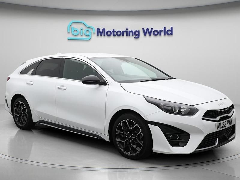 White Used 2022 Kia ProCeed GT-Line Hatchback | £16,600 (Fair price) - Image 1/4