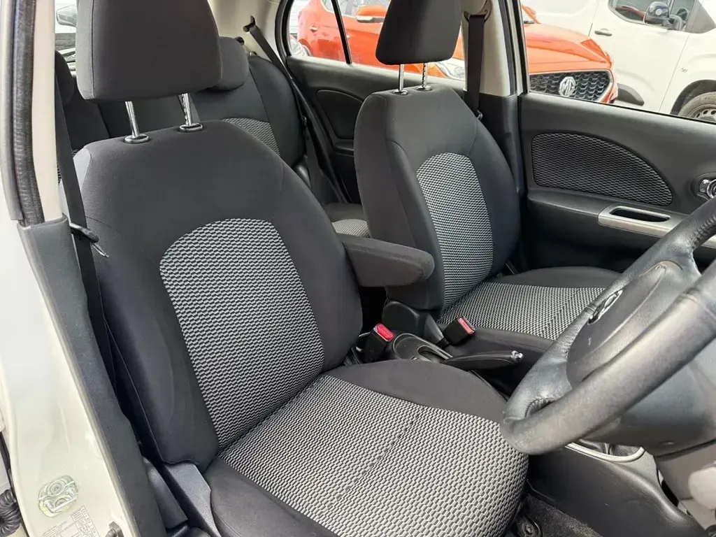 Begagnad Nissan Micra Acenta 80 HK (58 kW) 2013 Vit Halvkombi