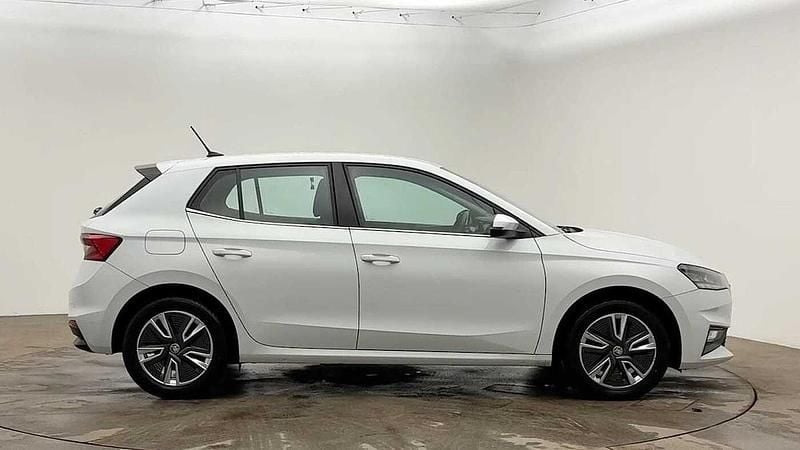 Used Skoda 110 R SE L 81 HP (59 kW) 2023 Moon white metallic Hatchback