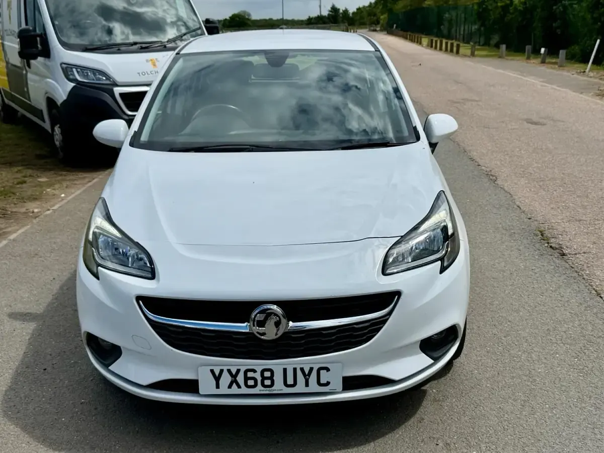 Used Vauxhall Corsa 2018 White Hatchback