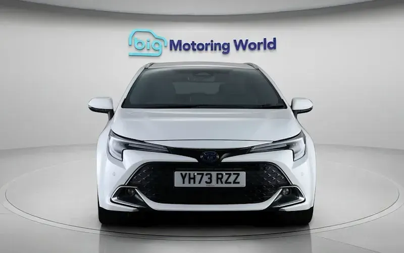 Used Toyota Corolla Design 140 HP (102 kW) 2026 Estate