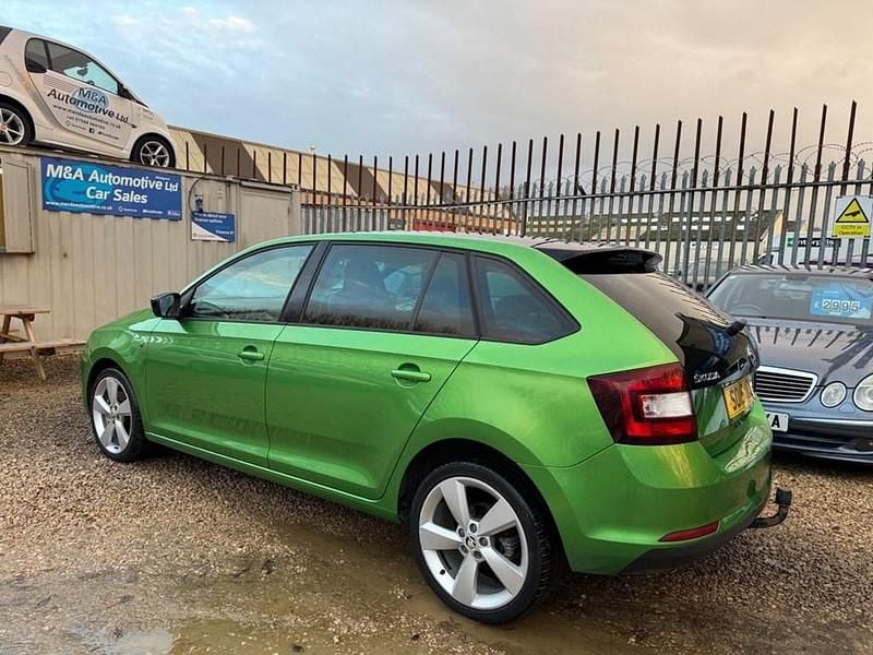 Used Skoda Rapid Sport 105 HP (77 kW) 2015 Green Hatchback