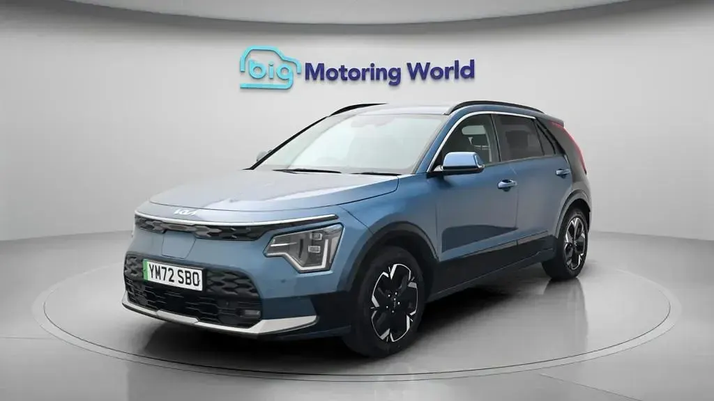 Used Kia e-Niro 147 kW (201 HP) 2023 Blue SUV