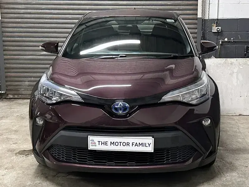 Usado Toyota C-HR 122 CV (89 kW) 2022 Púrpura SUV
