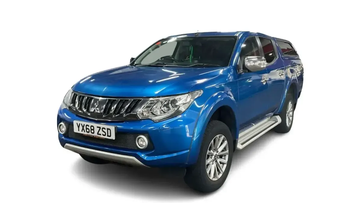 Usado Mitsubishi L200 181 HP (133 kW) 2018 Azul Pickup