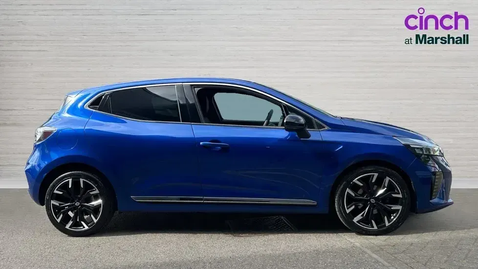 Used Renault Clio Techno 90 HP (66 kW) 2025 Blue Hatchback