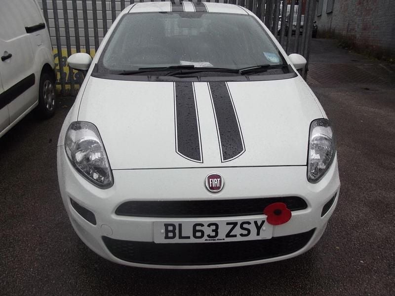 Used Fiat Punto Pop 2014 White Hatchback
