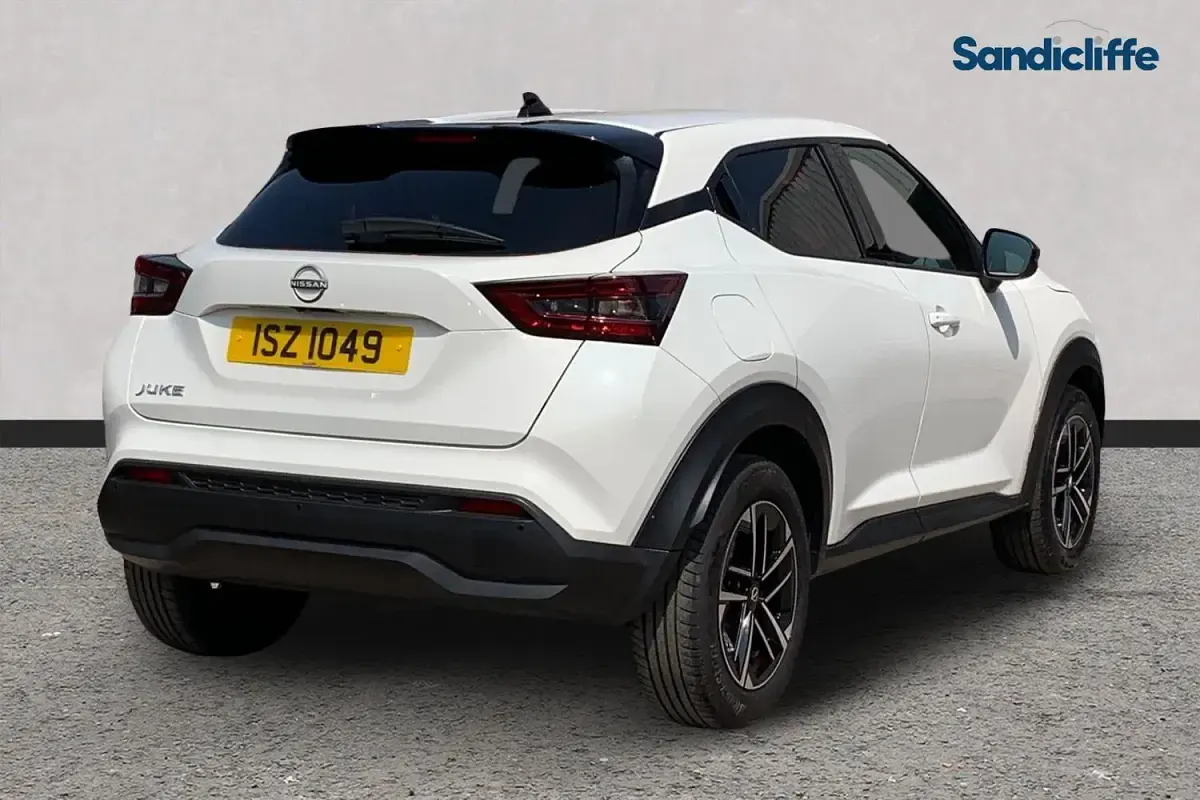 Used Nissan Juke N-Connecta 114 HP (83 kW) 2024 White SUV