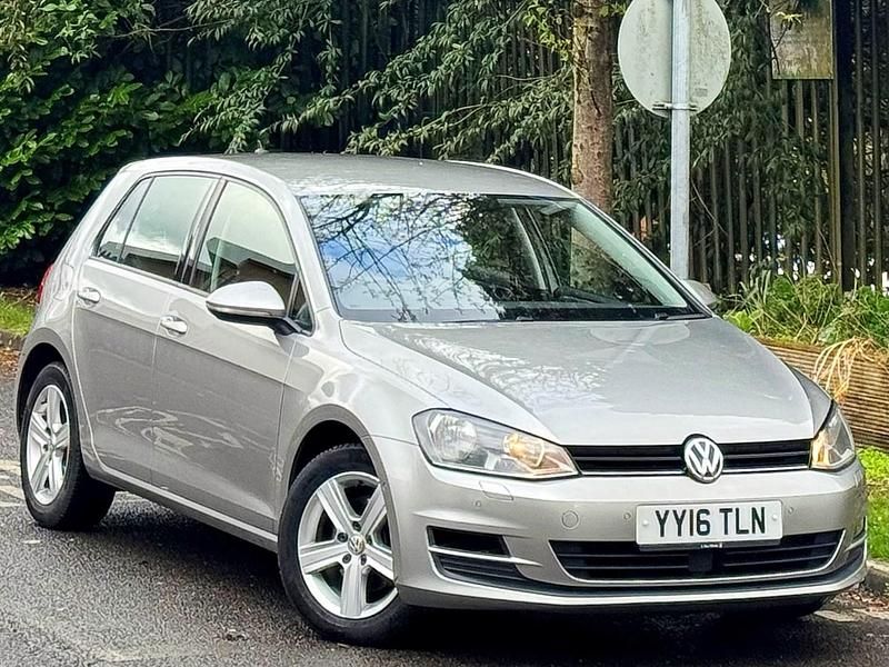 Used VW Golf VII Edition 125 HP (91 kW) 2016 Silver Hatchback