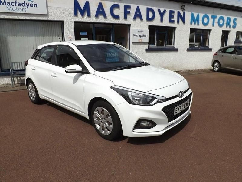 White Used 2018 Hyundai i20 Hatchback | £8,250 (Fair price) - Image 1/4
