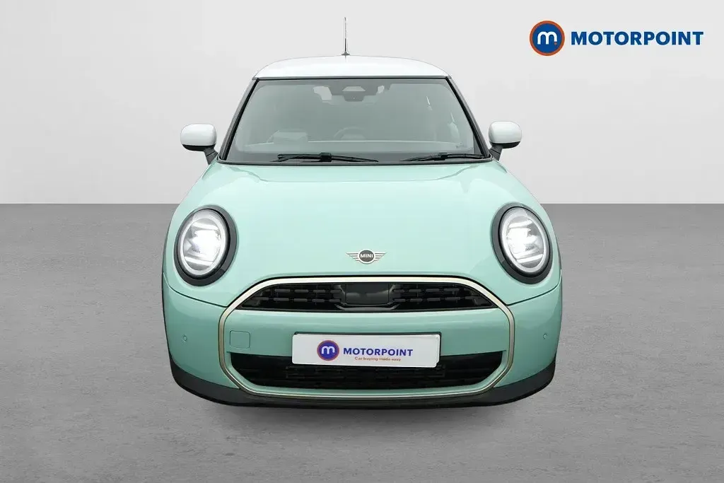 Usado Mini Cooper Exclusive 2024 Verde Utilitario