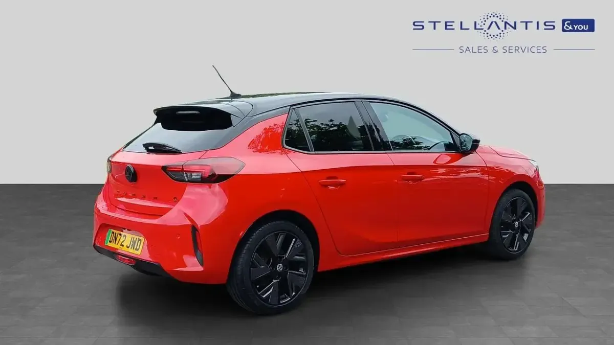 Used Vauxhall Corsa-e Edition 98 kW (134 HP) 2022 Red Hatchback