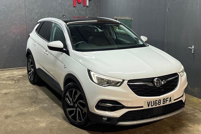 White Used 2018 Vauxhall Grandland X Elite SUV | £7,490 (A bit pricey) - Image 1/1