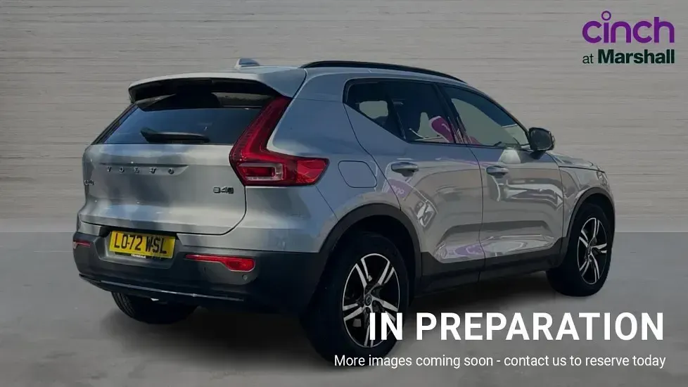 Used Volvo XC40 Plus 197 HP (144 kW) 2022 Silver dawn SUV