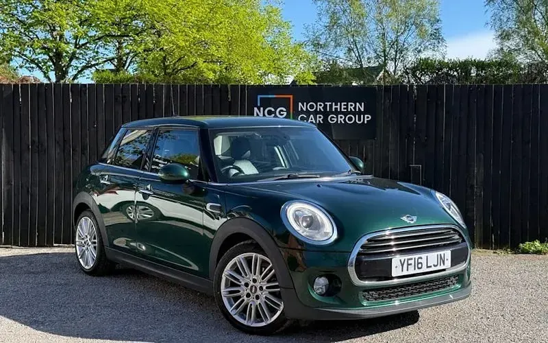 Begagnad Mini Cooper D Hatch 116 HK (85 kW) 2016 Halvkombi