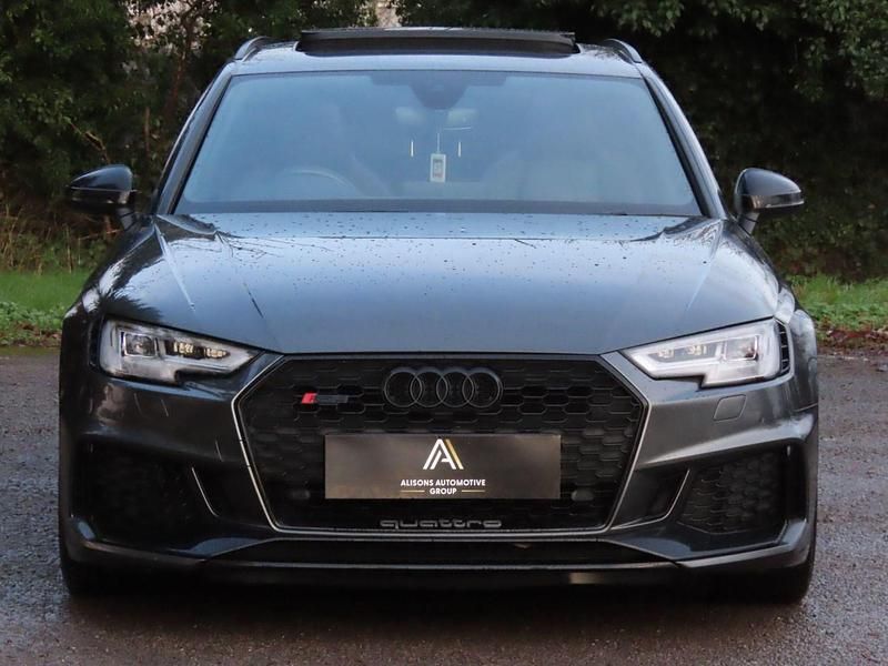 Used Audi RS4 450 HP (330 kW) 2018 Grey Estate