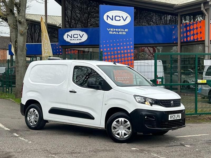 Used Peugeot Partner 2021 White MPV