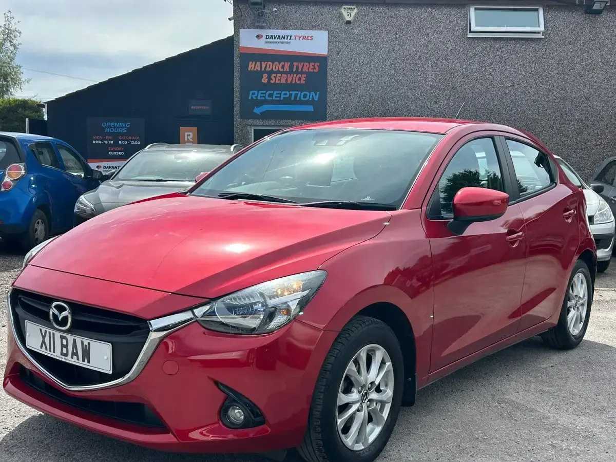 Used Mazda 2 2016 Red Hatchback