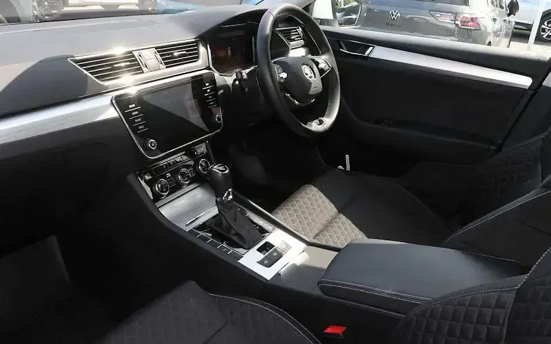Used Skoda Superb SE 150 HP (110 kW) 2023 White Estate