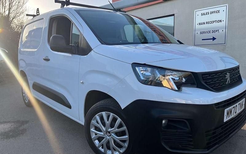 Second-hand Peugeot Partner 102 CP (75 kW) 2021 Alb Monovolum