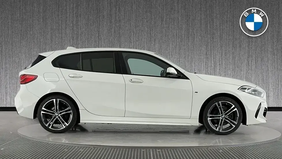 Used BMW 118 M Sport 138 HP (101 kW) 2020 White Hatchback