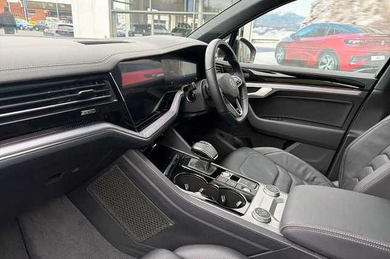 Used VW Touareg 286 HP (210 kW) 2023 SUV