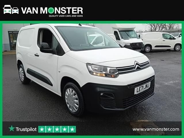 Used Citroën Berlingo 100 HP (73 kW) 2022 White MPV