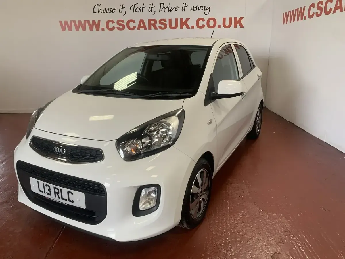Used Kia Picanto 84 HP (61 kW) 2017 White Hatchback