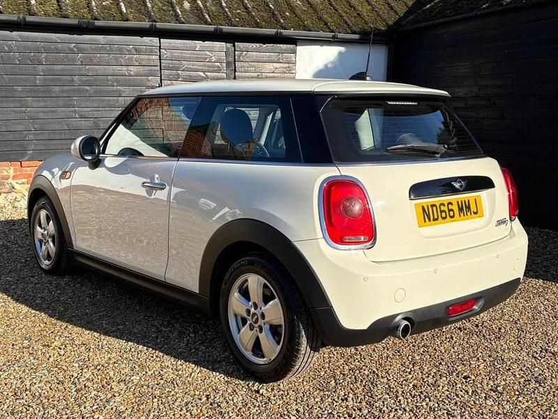 Used Mini Cooper D Hatch 116 HP (85 kW) 2016 White Hatchback