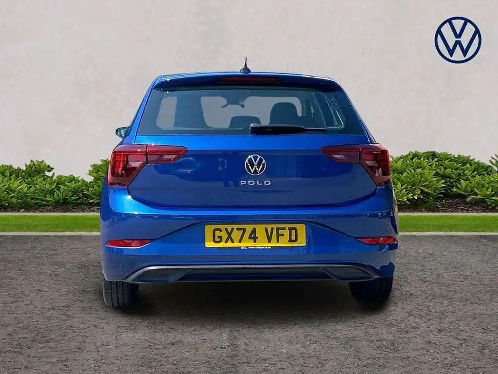 Used VW Polo Life 95 HP (69 kW) 2024 Blue Hatchback
