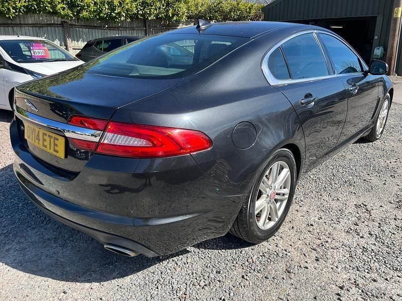 Used Jaguar XF Luxury 200 HP (147 kW) 2014 Grey Sedan
