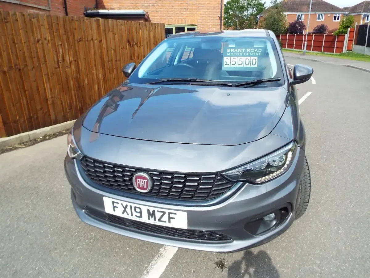 Käytetty Fiat Tipo Easy Plus 120 HP (88 kW) 2019 Harmaa Viistoperä