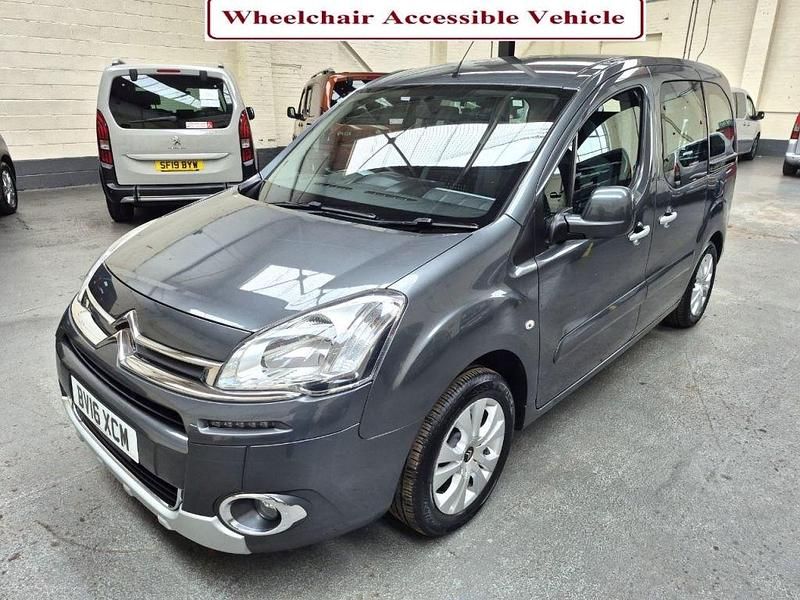 Used Citroën Berlingo 90 HP (66 kW) 2016 Grey MPV