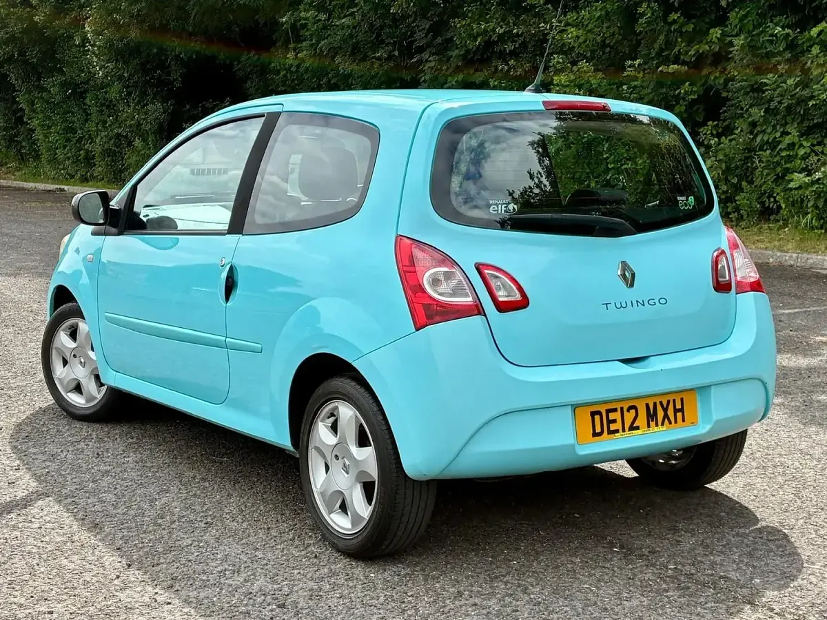 Used Renault Twingo Dynamique 75 HP (55 kW) 2012 Blue Hatchback