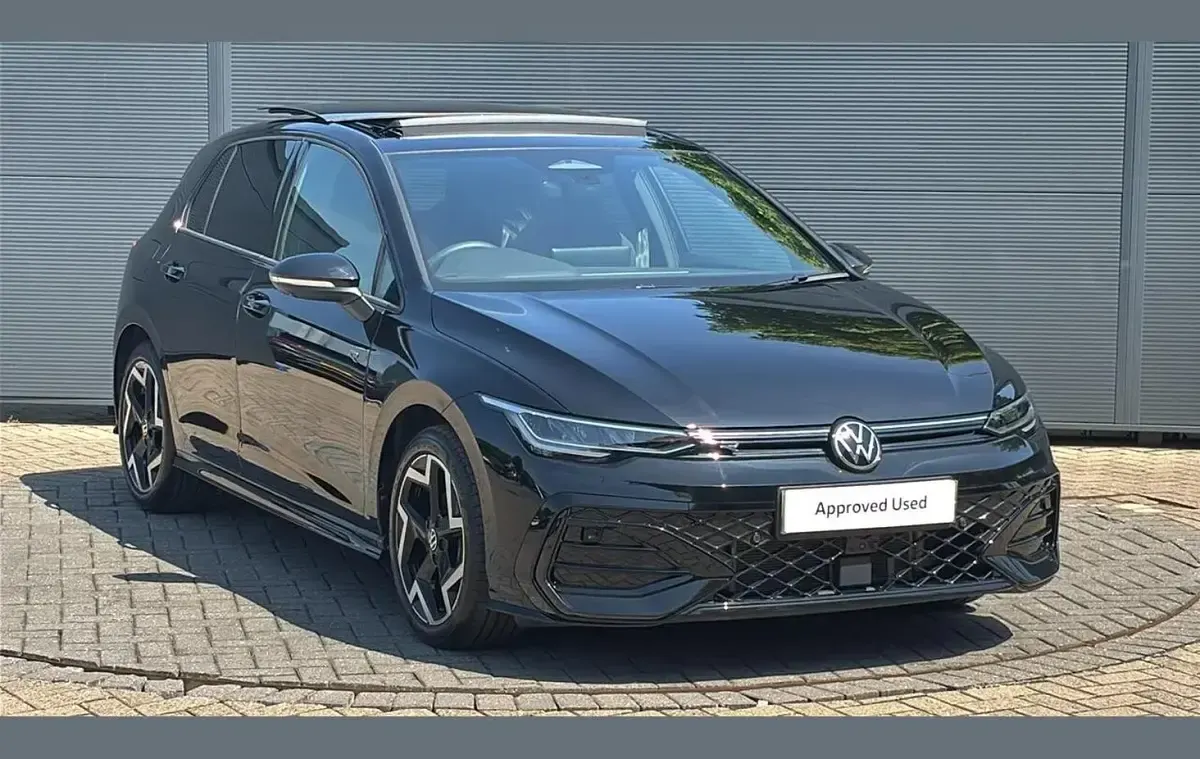 Used VW Golf VIII R-line 150 HP (110 kW) 2025 Black Hatchback