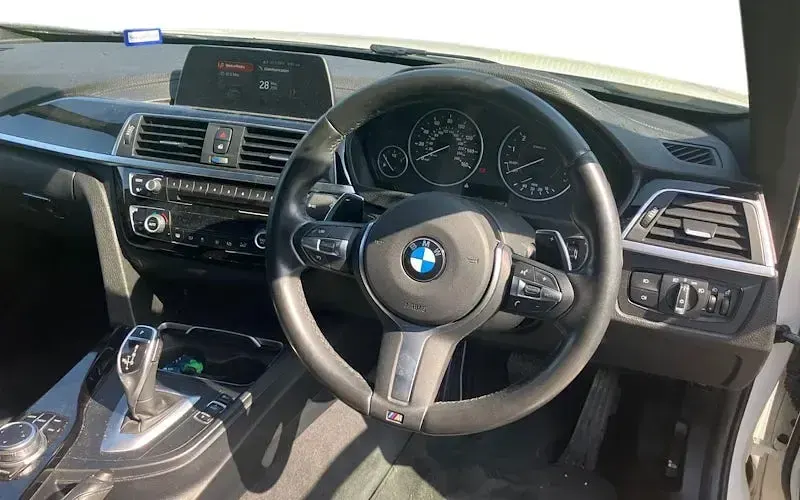 Used BMW 320 M Sport 184 HP (135 kW) 2018 White Estate