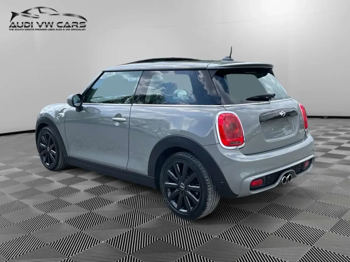 Begagnad Mini Cooper S Hatch 2014 Grå Halvkombi