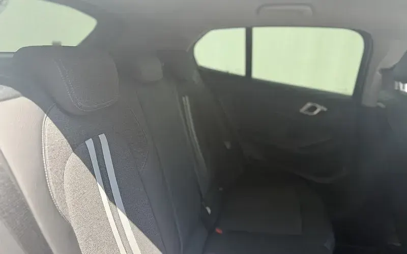 Used BMW 118 Sport Line 140 HP (102 kW) 2021 White Hatchback