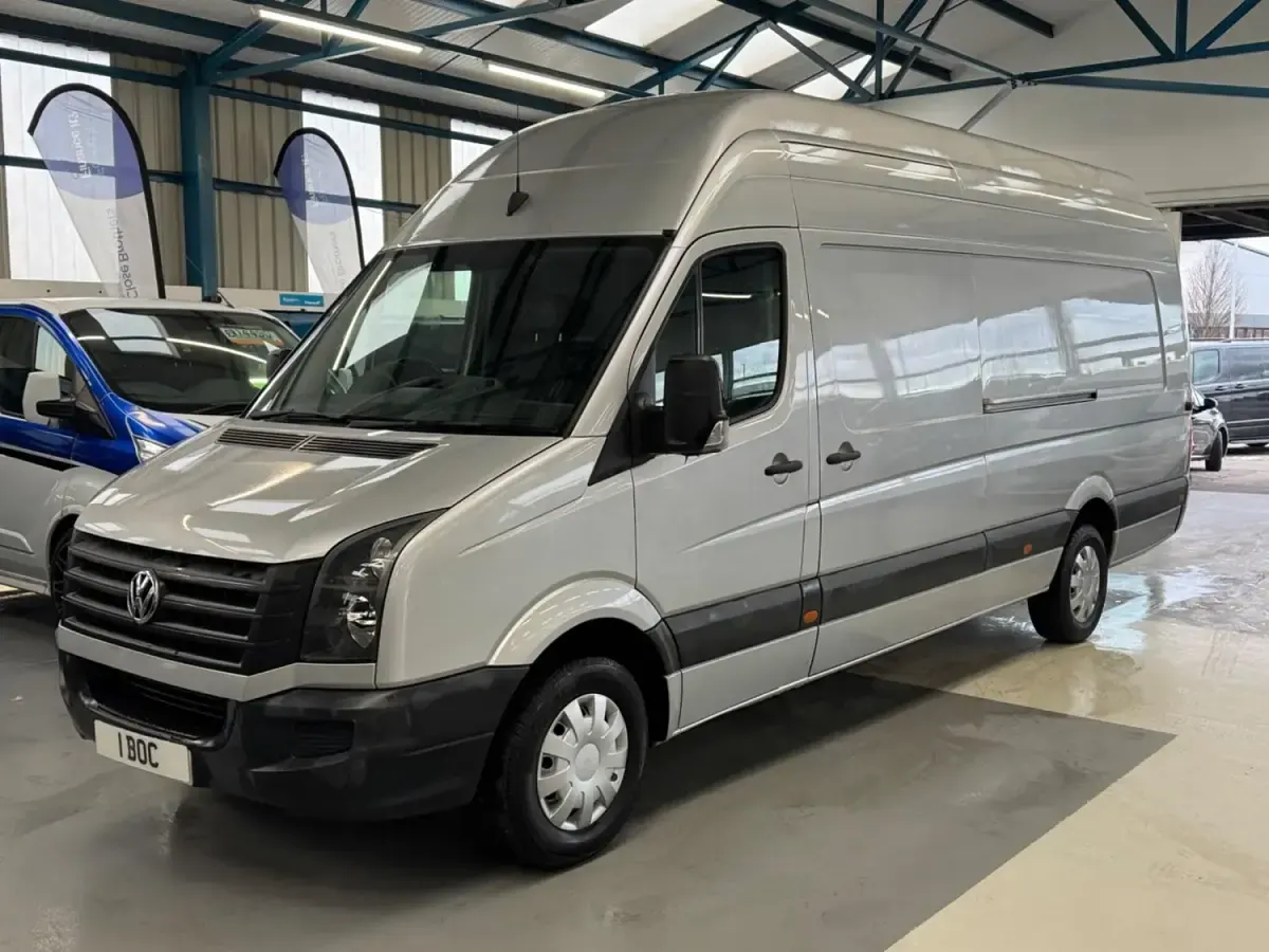Usado VW Crafter 163 HP (119 kW) 2016 Prateado Van