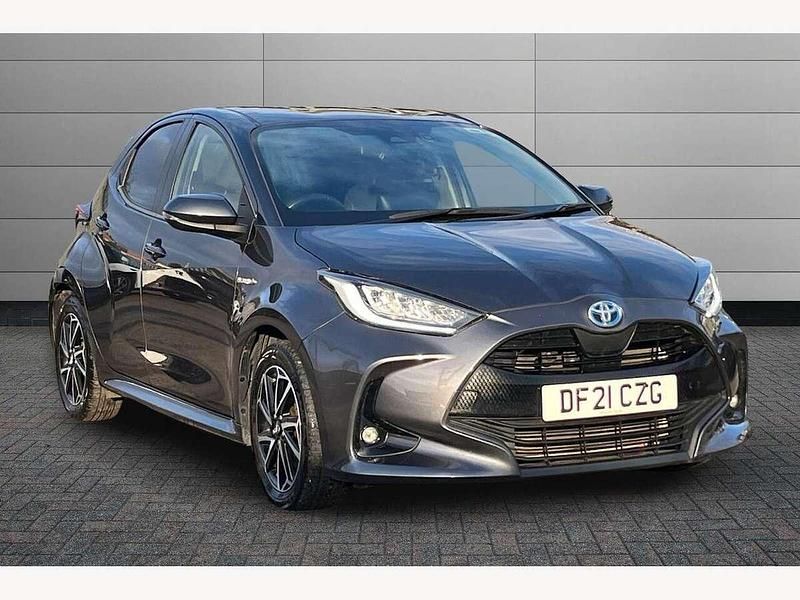 Grey Used 2021 Toyota Yaris Hybrid Design Hatchback | £15,490 (Fair price) - Image 1/2