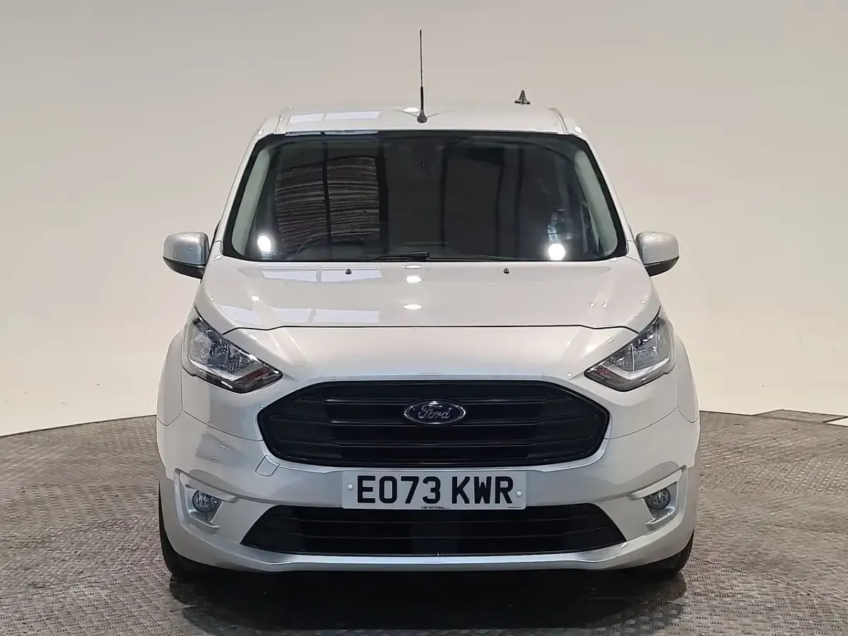 Second-hand Ford Transit Connect Limited 100 CP (73 kW) 2024 Argintiu Monovolum