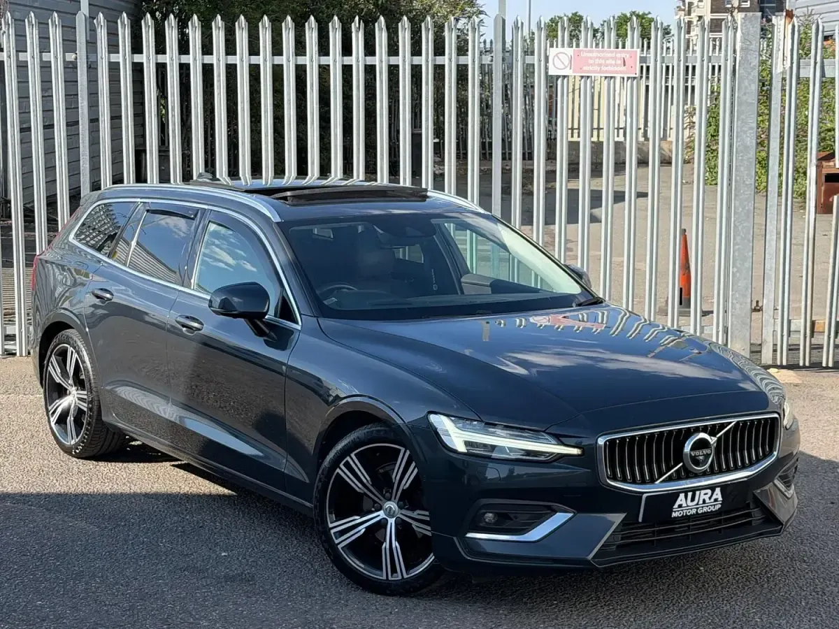 Used Volvo V60 Inscription 2018 Grey Estate