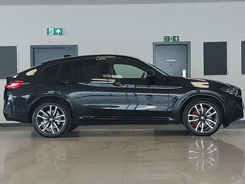 Used BMW X4 M Sport 190 HP (139 kW) 2021 Black SUV