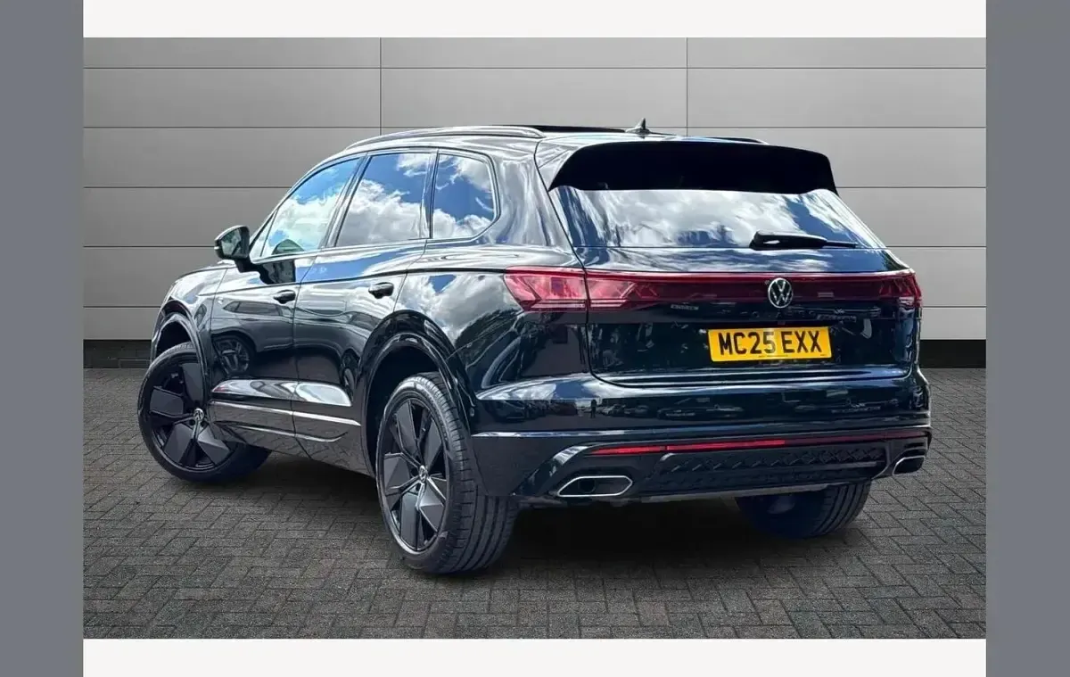 Used VW Touareg Black Edition 286 HP (210 kW) 2025 Black SUV