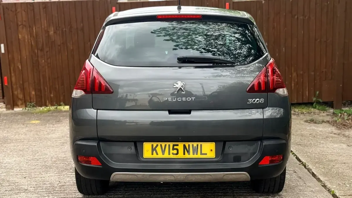 Used Peugeot 3008 Allure 113 HP (83 kW) 2015 Grey Estate