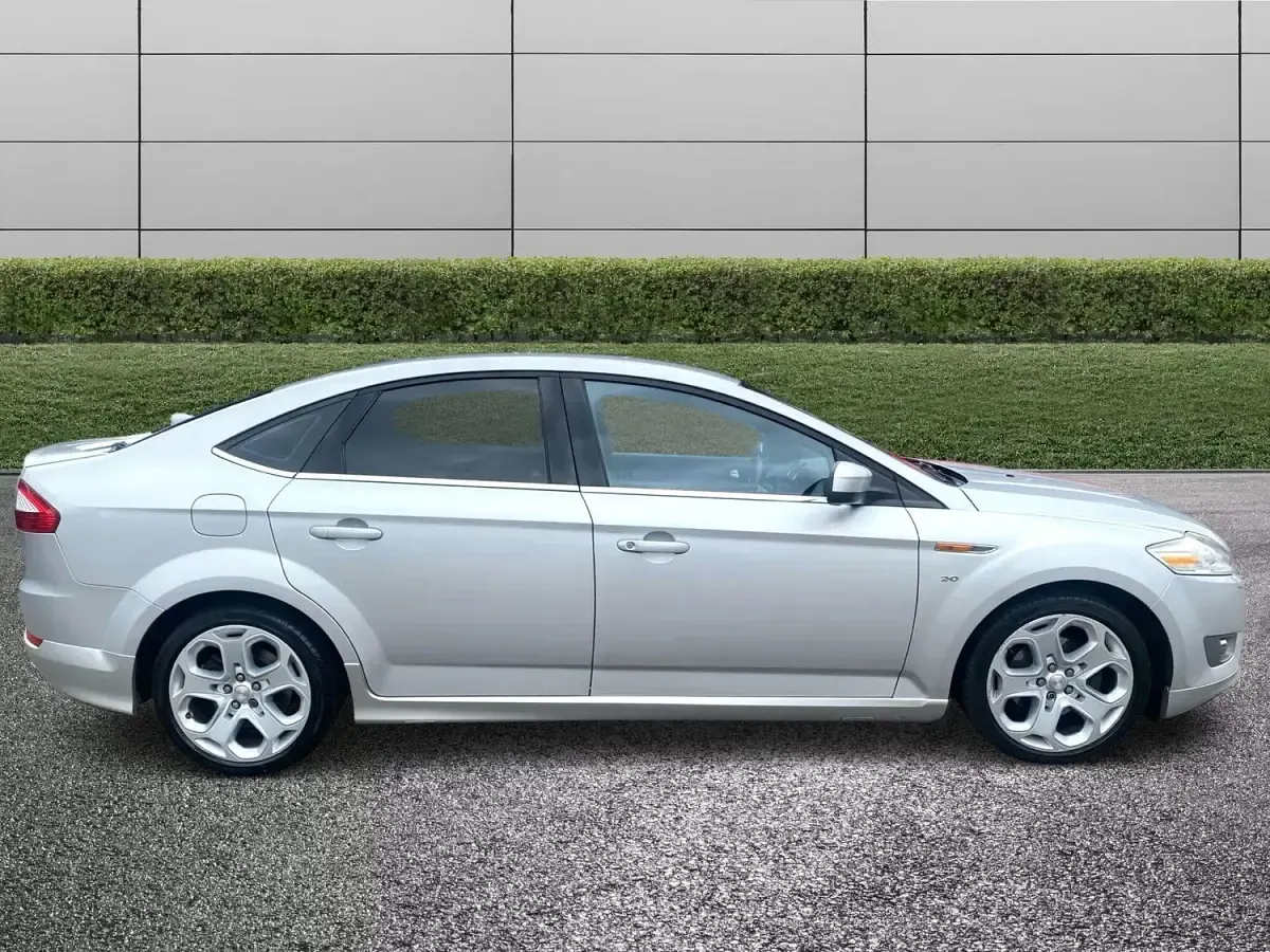 Used Ford Mondeo Titanium X 2011 Silver Hatchback